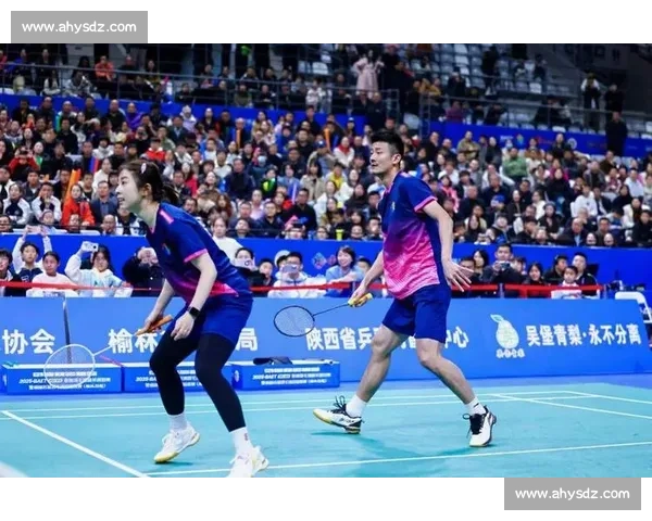 羽球冠军踏雄台:谌龙王适娴探访镇北台